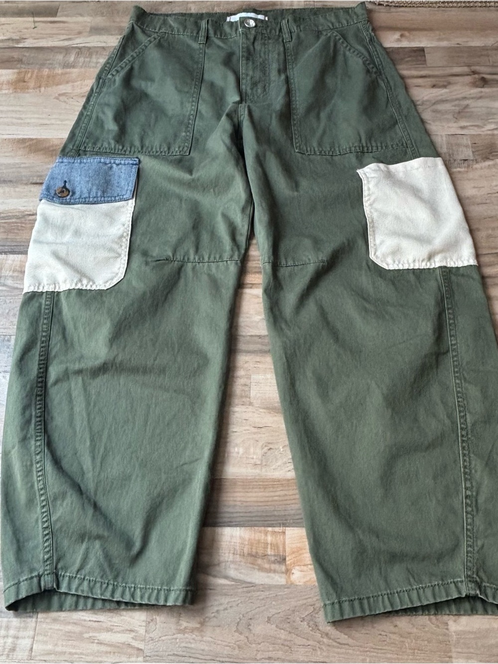 BDG Desert Curved Skate Pants Cargo Olive with Cream & Blue Patch Pockets - Picture 1 of 14